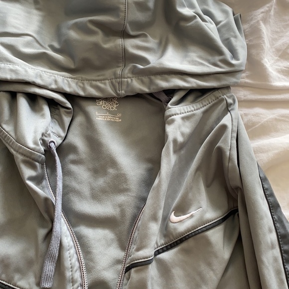 Nike hoodie - Picture 3 of 3